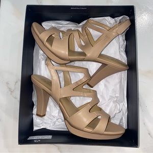 Naturalizer Dianna Heels / Sandals